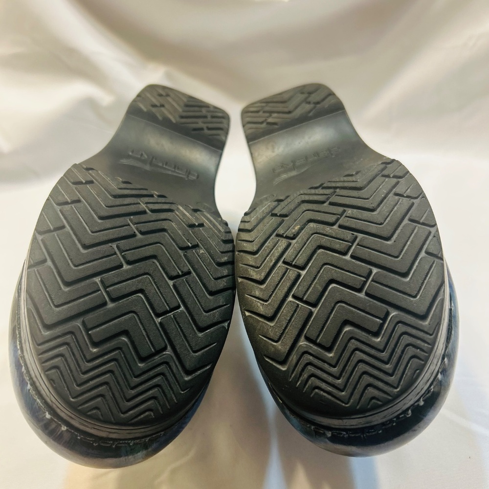 Dansko Patent Leather Professional Clogs - Picture 9 of 9